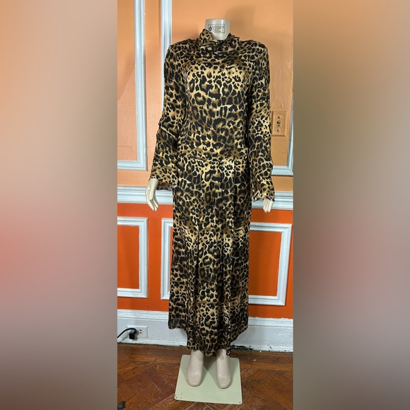 Johanna Ortiz Dresses & Skirts - JOHANNA ORTIZ 
Elegancia Gitana Maxi Dress